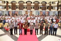 KPK bersama Forkopimda Jatim Buka Sosialisasi dan Bimtek Program Desa Anti Korupsi