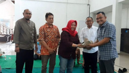 Harapan Wali Kota Eri Cahyadi kepada Direksi Baru PD Pasar Surya: Perbaiki Kinerja!