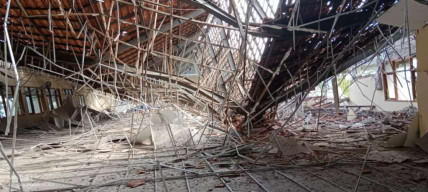 Gedung Asrama Haji Lamongan Ambruk