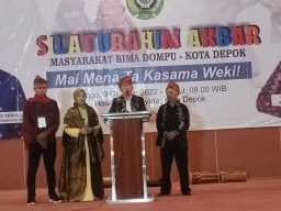 Parade Rimpu Ramaikan Silaturahmi Akbar Keluarga Bima di Depok
