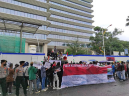 Mahasiswa Papua Anti Korupsi Desak Kejagung Tangkap dan Tahan Eks Kadishub Mimika