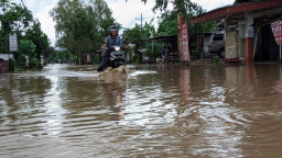 Direndam Banjir, Jalur Ponorogo-Trenggalek Lumpuh