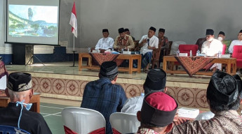 Bupati Ponorogo Sambangi Ratusan Penambang Giri Seto