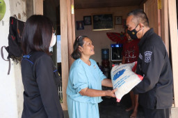 HUT ke-71 Humas Polri, Polres Batu Peduli Lansia