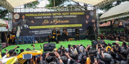 Haul Eyang Suro, Ribuan Pesilat PSHW Banjiri GBK Ponorogo