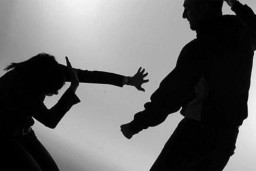 Diduga KDRT, Mantan Kades Pelang Lamongan Dilaporkan ke Polisi