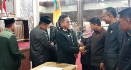 Kesepakatan antara Eksekutif dan Legislatif, Tertuang Dalam Rapat Paripurna DPRD