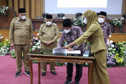 DPRD dan Bupati Tandatangani Nota Kesepakatan Propemperda Kabupaten Malang 2023