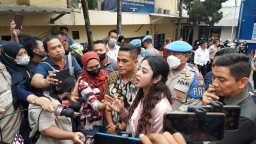Tak Terima Disebut Mandul, Dewi Perssik Kembali Laporkan 2 Haters ke Polrestro Depok