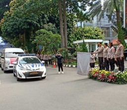 Polda Metro Jaya Kerahkan Polwan ke Posko Bencana Gempa Cianjur