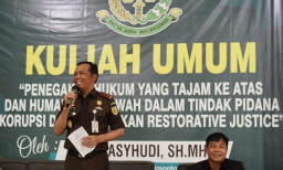 Sambut Hari Anti Korupsi, Kajati Kalbar Dr Masyudi Road Show ke Kampus