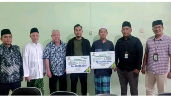 BPJAMSOSTEK dan BAZNAS Serahkan Jaminan Kematian Marbot Masjid Pasuruan