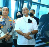 Lukisan Hasil Police Art Festival 2022 Dipamerkan di Terminal 3 Bandara Soetta