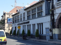 OJK Tetapkan Perubahan Ijin Usaha Bank Umum PT Prima Master Bank Jadi BPR