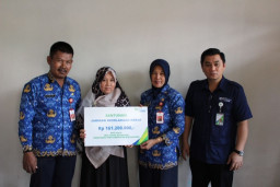 BPJS Ketenagakerjaan Serahkan JKK Meninggal PPKH Bojonegoro