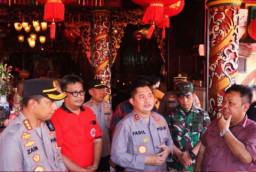 Tahun Baru Imlek 2023, Jendral Fadil Imran Kunjungi Vihara