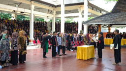 Lantik 921 PPS Pemilu 2024, Bupati Ponorogo: Kawal Serius Demokrasi