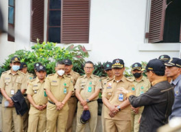 Wali Kota Malang Minta Camat dan Lurah Terus Tingkatkan Pelayanan kepada Masyarakat