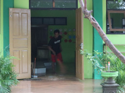 Sekolah Kebanjiran, Siswa MIN 6 Ponorogo Diliburkan