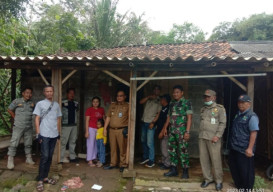 Terima Laporan Rumah Roboh, Camat Kemiri Sigap