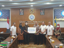 BPJS Ketenagakerjaan Serahkan JKM dan JKK Mahasiswa Unair BBK