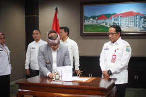 Pemkot Batu Lakukan Penandatangan Komitmen Untuk Tingkatkan Kinerja dan Pelayanan Publik