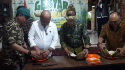 Awali dengan Belah Duren Bersama, Kadin Kota Batu Diminta Potensi Lokal Diangkat