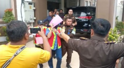 4 Tersangka Dugaan Korupsi Dana PJU-TS di Lamongan Ditahan, Ini Kronologinya!