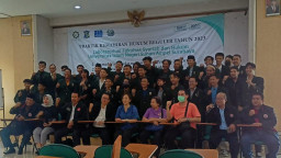 Kemahiran Hukum FSH UINSA Tentang Wanaartha: Bubarkan Saja OJK