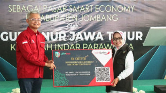 Bank Jatim Hadirkan Si RATRI di Pasar Perak Jombang