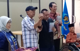 Meriah, Rilis Antologi Puisi Warumas di Gedung Pers PWI Jatim