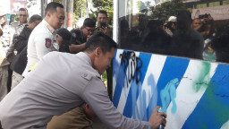 Sinergitas Polri Bersama Aremania Tampak Dalam Lomba Mural yang Digelar Polres Batu