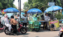 Hampir 2 Tahun di Lamongan, Bagi Ratusan Payung Hingga Santuni Ribuan Yatim Piatu