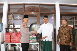 Kapolres Batu Laksanakan Safari Jumat