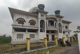 Akibat Semburan Lumpur Lapindo 17 Tahun Silam,  Masjid Baitul  Hamdi Terbengkalai