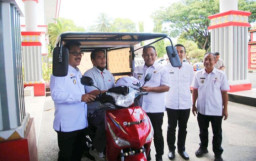 Disabilitas Kabupaten Lampung Selatan Dapat Bantuan Kendaraan Roda Tiga