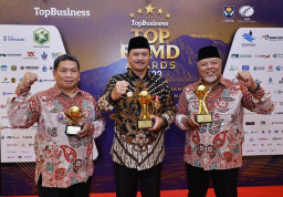 PDAM Kota Madiun Raih Top BUMD Award Bintang 5