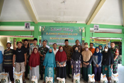 Warga Kemangseng Terima Bantuan Pangan dari Pemkab Sidoarjo