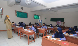 Hardiknas, Ratusan Honorer Guru Ponorogo Terancam Dirumahkan