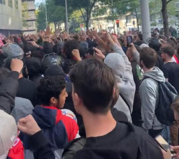 Demo, Fans PSG Sebut Messi 'Bajingan'