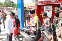 Bupati Kotabaru Resmikan Pertashop