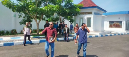 Diantar Puluhan Warga, 4 Warga Gersik Putih Sumenep Hadiri Panggilan Polisi