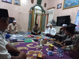 Kapolres Kotabaru Bersama Syehk Akhmad Al-Muirsy Kunjungi Tokoh Agama Tegalrejo
