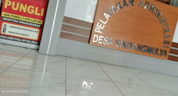 Urus Surat Domisili di Kantor Desa Sindangmulya, Warga Dikenakan Uang Administrasi Rp 25 Ribu