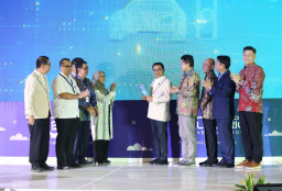 PLN Tampilkan Infrastruktur Pendukung Ekosistem Kendaraan Listrik di Indonesia