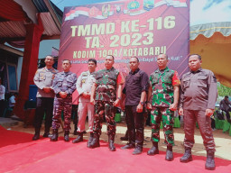 Ketua DPRD Kotabaru Hadiri Kunjungan Tim Monitoring dan Evaluasi TMMD