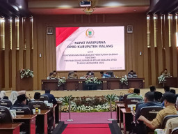 Rapat Paripurna DPRD, Bupati Malang Sampaikan Raperda Pertanggungjawaban PAPBD 2022
