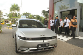Ikuti Arahan Presiden, Walikota Madiun Beli Mobil Dinas Listrik