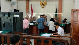 Ketua PN Parigi Moutong Bolos Kerja Demi Hadiri Sidang Istri di Bali