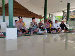 Tingkatkan Fasum Makam Sunan Drajad, Gerindra Apresiasi Polres Lamongan